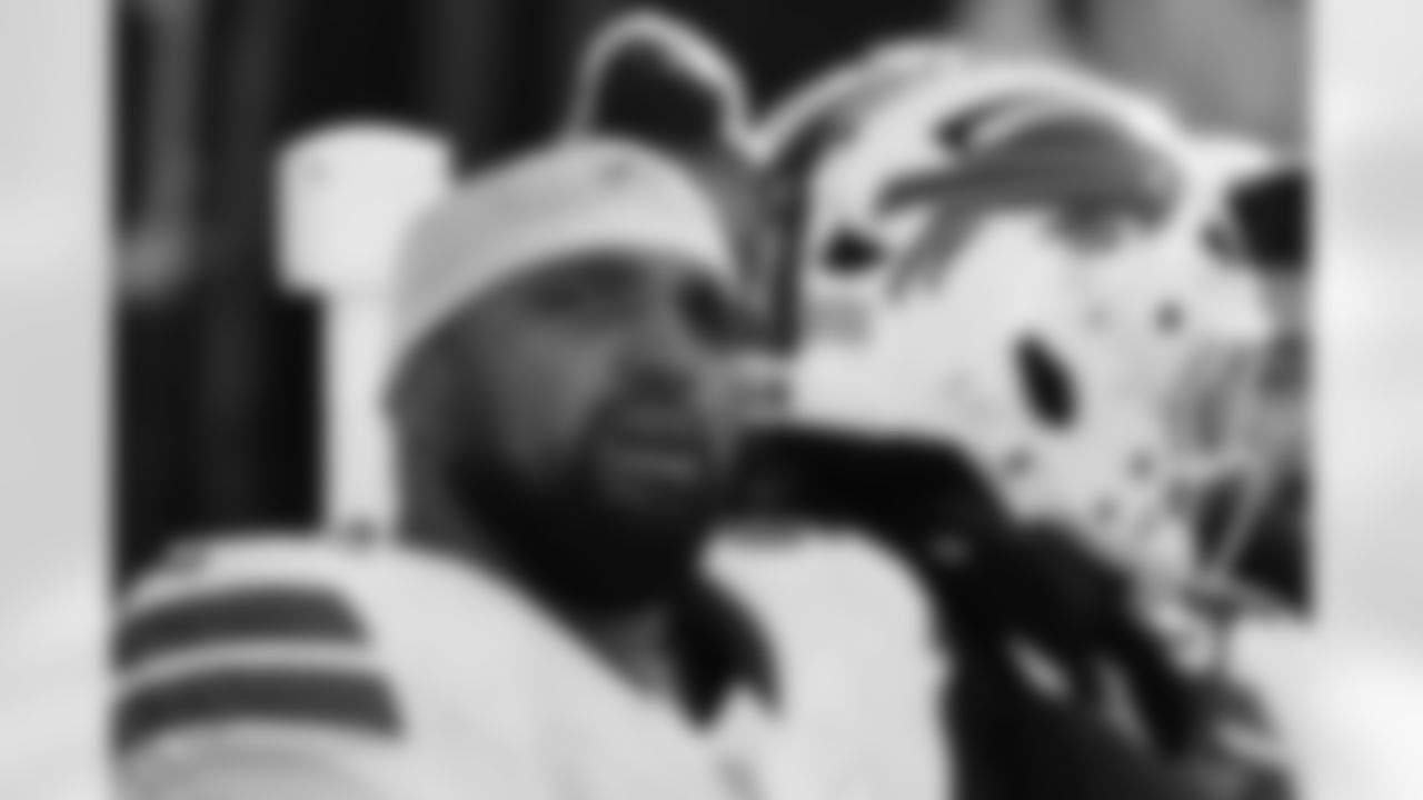 Cleveland Browns vs Buffalo Bills, Regular Season, December 21, 2025 at Huntington Bank Field.