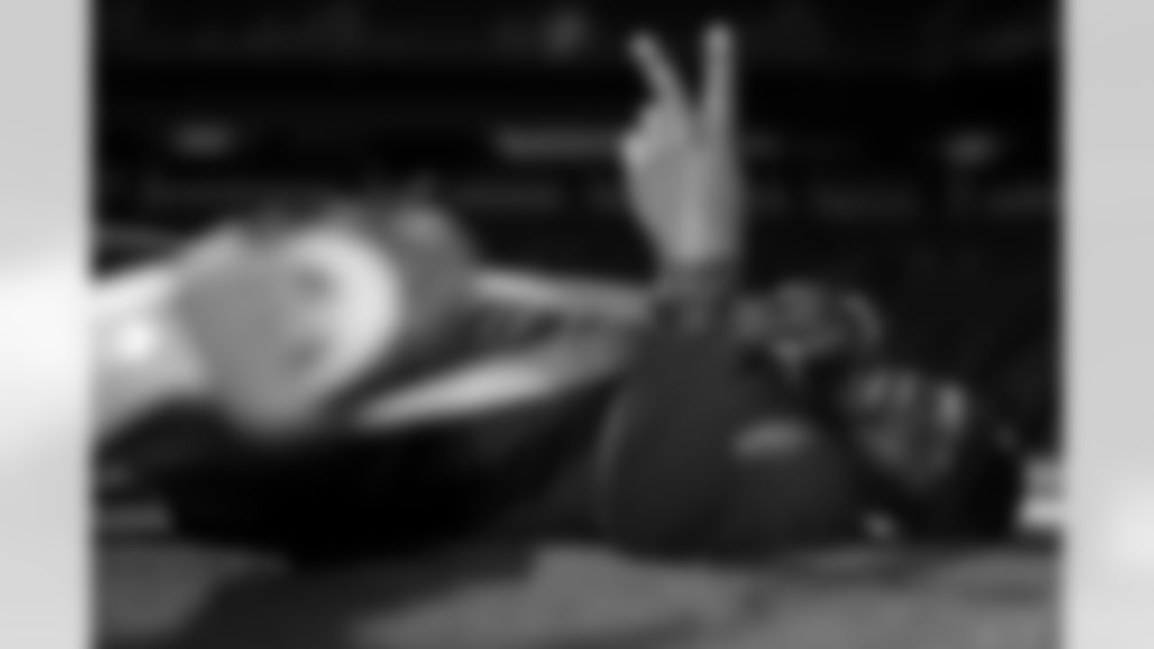 Miami Dolphins vs Buffalo Bills, Regular Season, November 09, 2025 at Hard Rock Stadium.