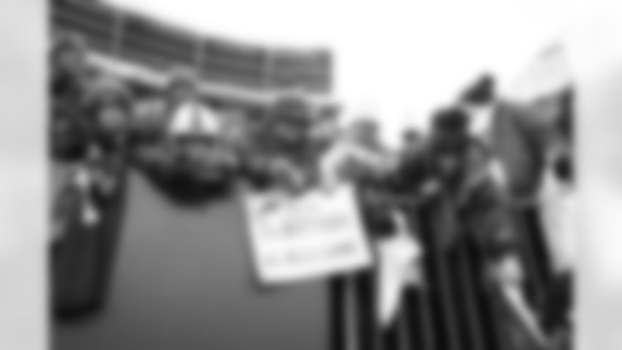 Cleveland Browns vs Buffalo Bills, Regular Season, December 21, 2025 at Huntington Bank Field.