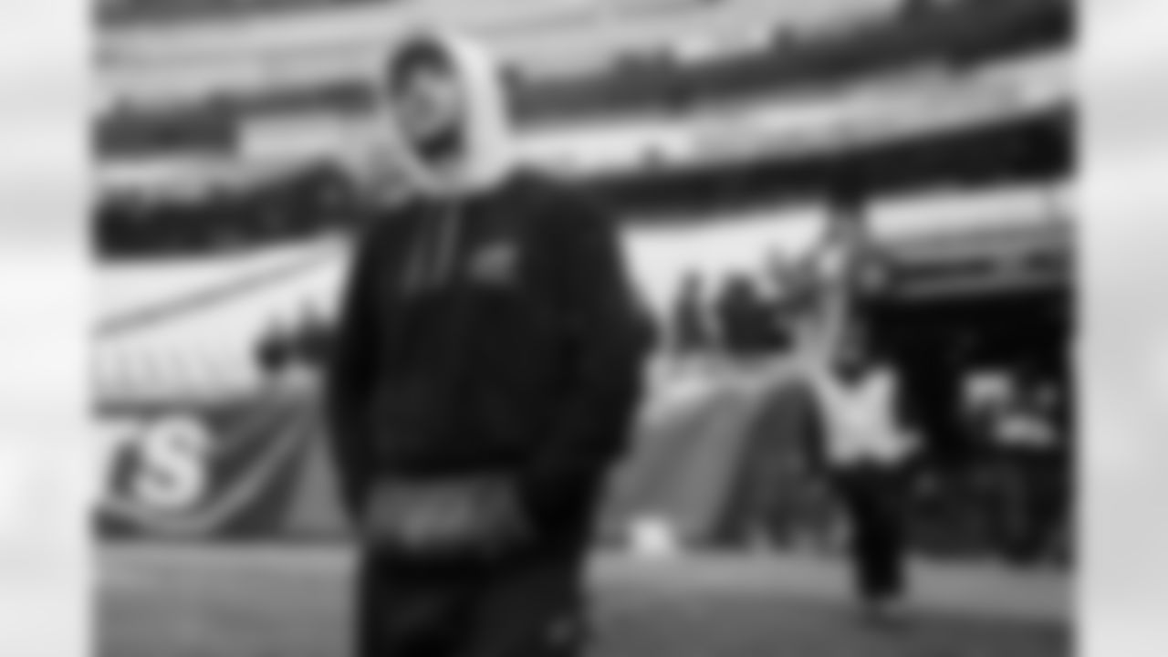 New England Patriots vs Buffalo Bills, Regular Season, December 14, 2025 at Gillette Stadium.