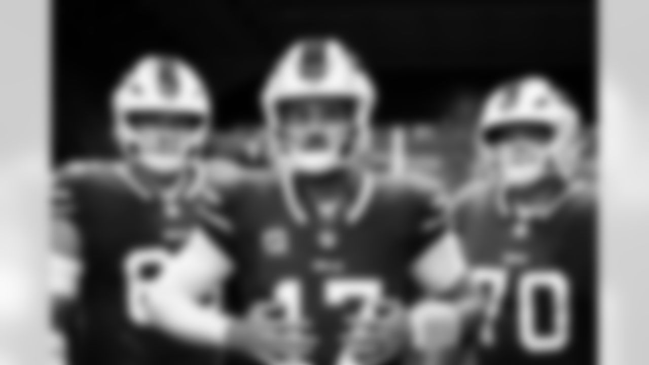 Buffalo Bills vs Miami Dolphins, Regular Season, September 18, 2025 at Highmark Stadium.