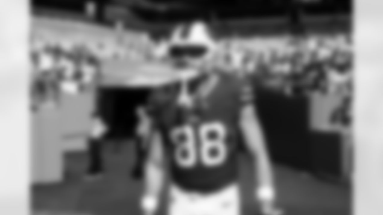 Miami Dolphins vs Buffalo Bills, Regular Season, November 09, 2025 at Hard Rock Stadium.