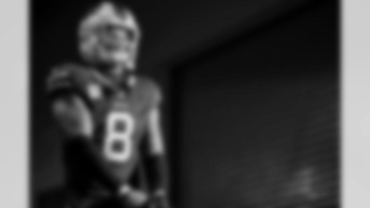 Miami Dolphins vs Buffalo Bills, Regular Season, November 09, 2025 at Hard Rock Stadium.