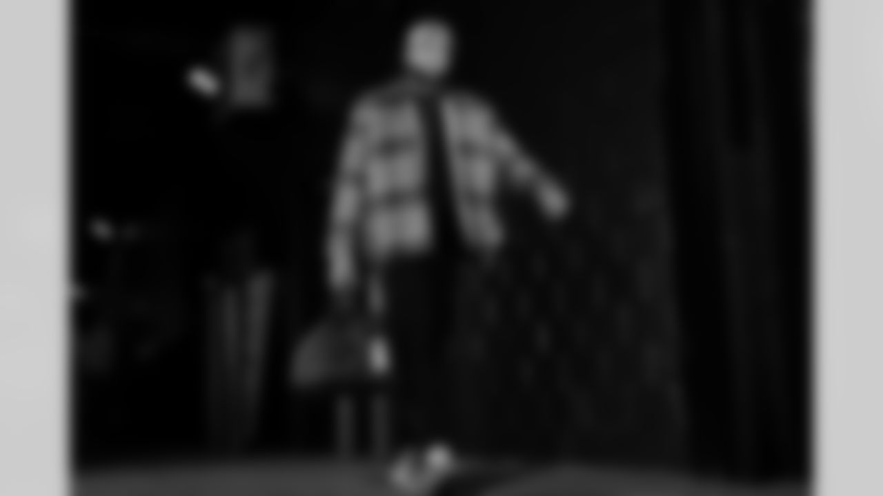 New England Patriots vs Buffalo Bills, Regular Season, December 14, 2025 at Gillette Stadium.