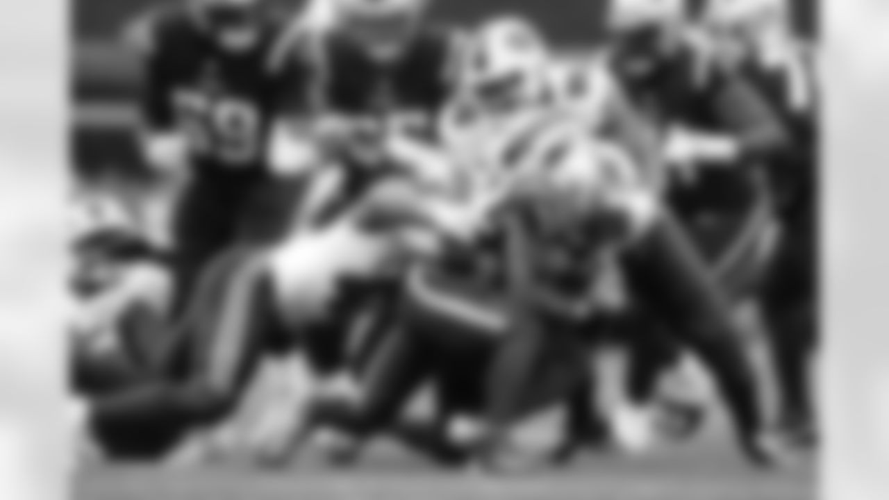 New England Patriots vs Buffalo Bills, Regular Season, December 14, 2025 at Gillette Stadium.