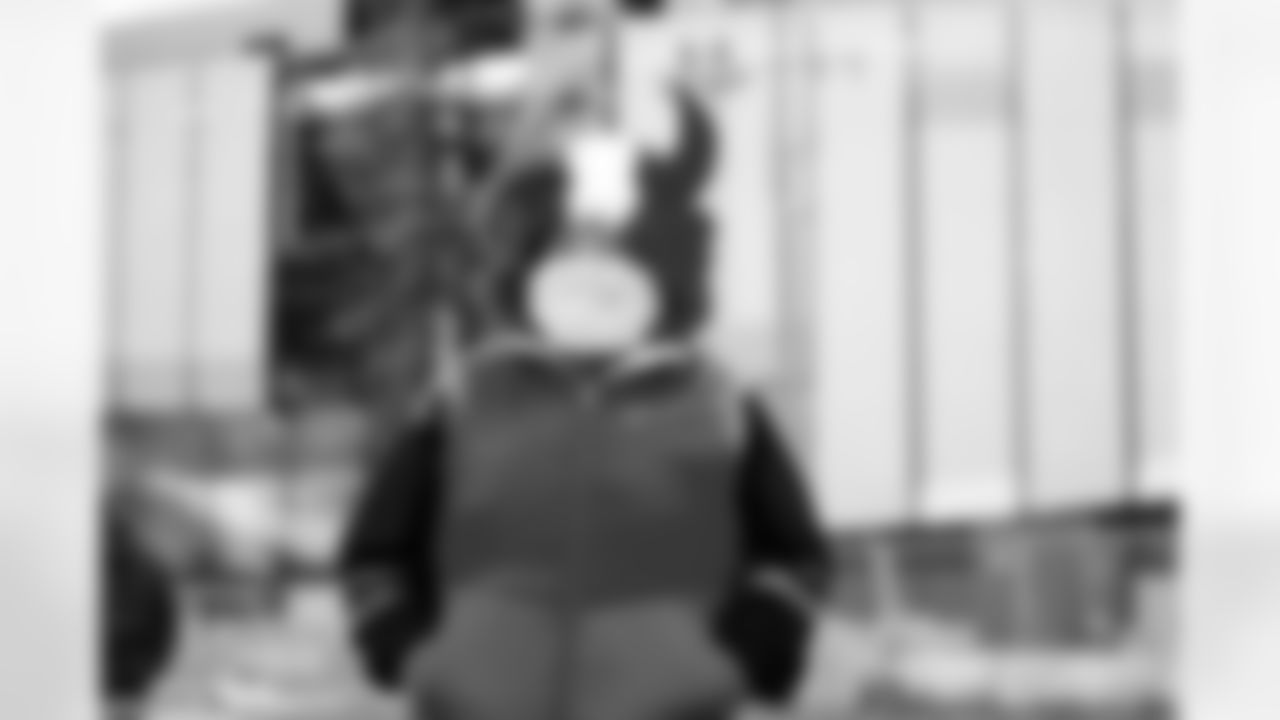 Buffalo Bills vs Tampa Bay Buccaneers, Regular Season, November 16, 2025 at Highmark Stadium.