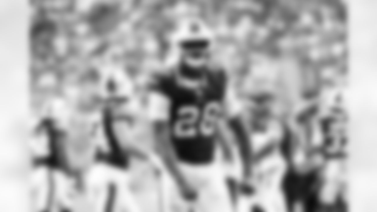 Miami Dolphins vs Buffalo Bills, Regular Season, November 09, 2025 at Hard Rock Stadium.