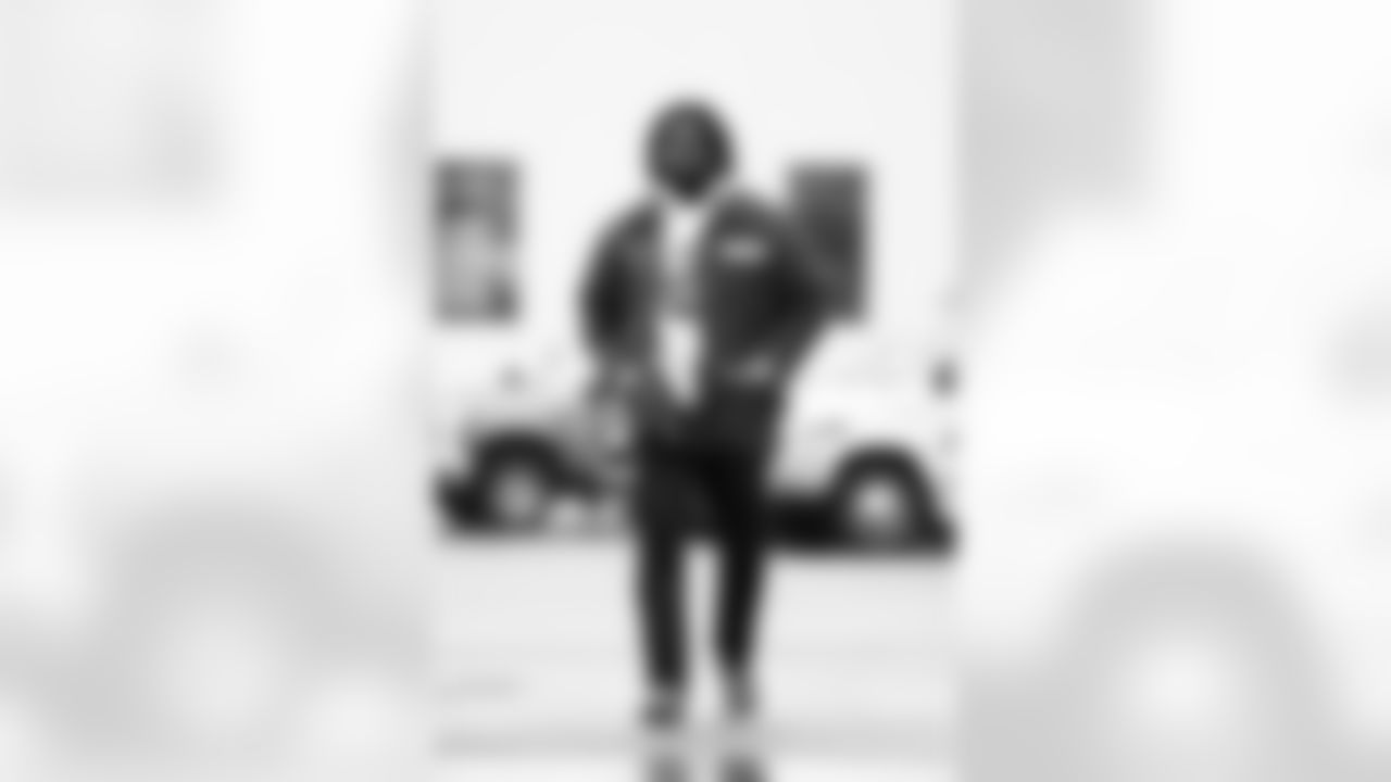 Buffalo Bills vs Philadelphia Eagles, Regular Season, December 28, 2025 at Highmark Stadium.