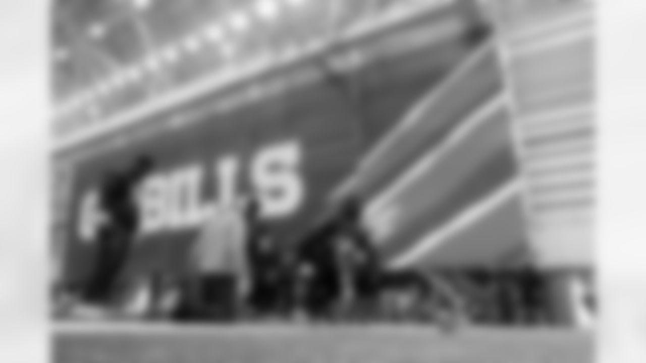 T.J. Sanders (98). Buffalo Bills Week 16 Practice, December 18, 2025 at Buffalo Bills Training Center.