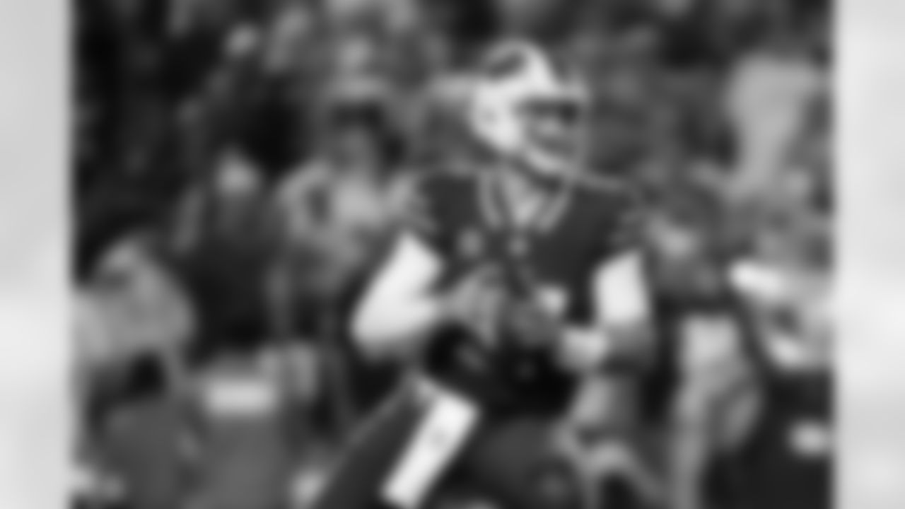 Buffalo Bills vs Miami Dolphins, Regular Season, September 18, 2025 at Highmark Stadium.
