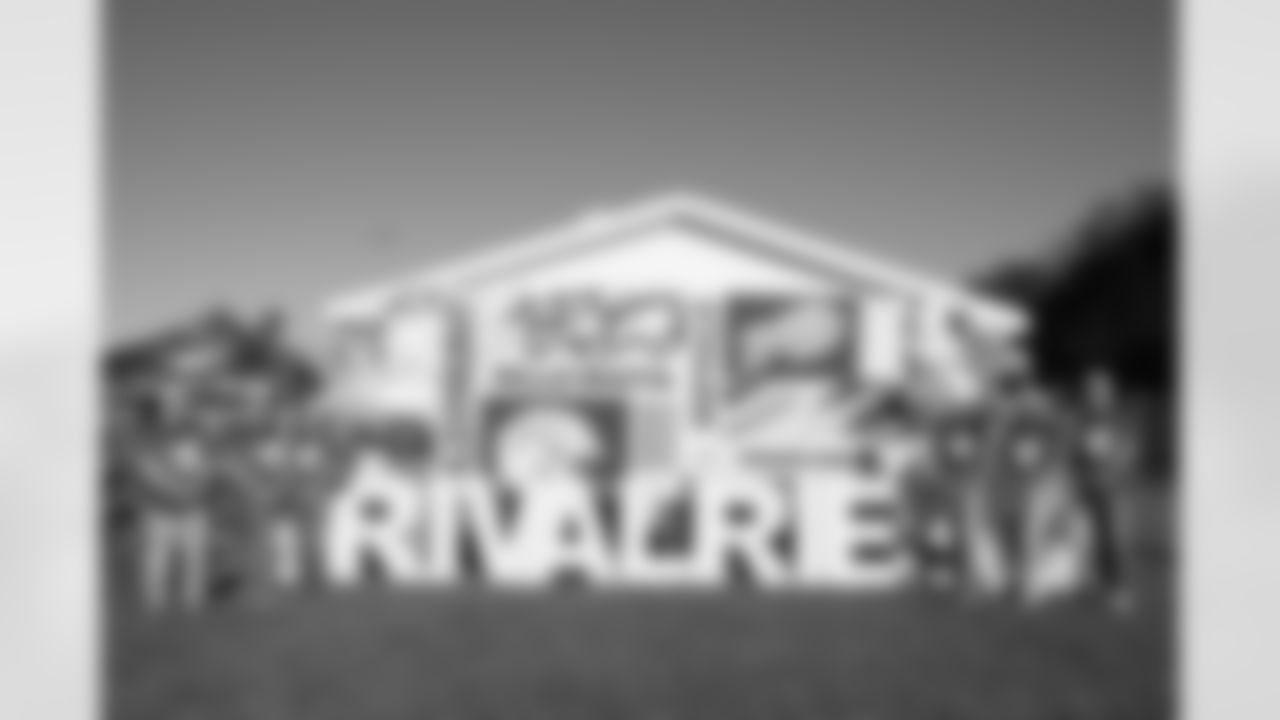 On October 3, the Bills Foundation and FeedMore WNY hosted a food drive at the Jamestown vs. Bennett high school football game in Jamestown collecting over 1,000 pounds of food.