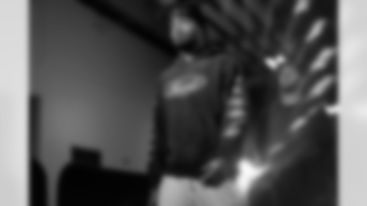 Pittsburgh Steelers vs Buffalo Bills, Regular Season, November 30, 2025 at Acrisure Stadium.