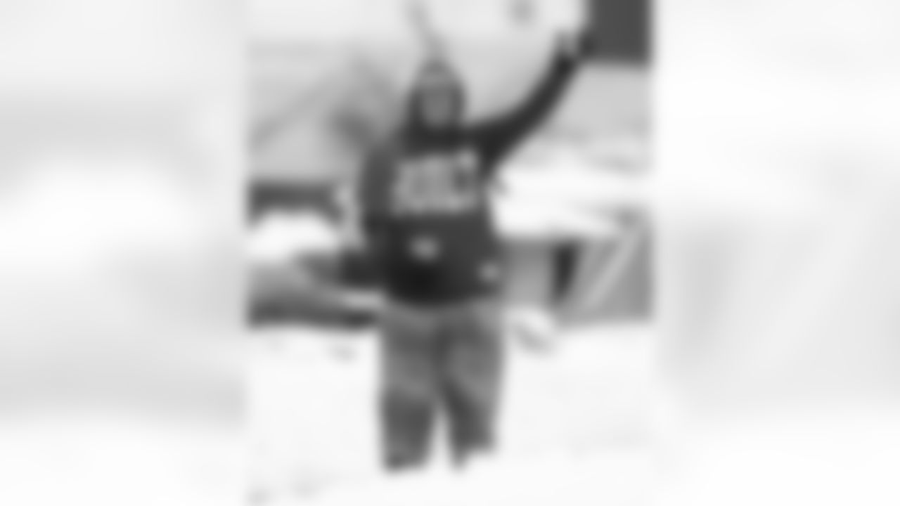 Buffalo Bills vs New York Jets, Regular Season, January 04, 2026 at Highmark Stadium.