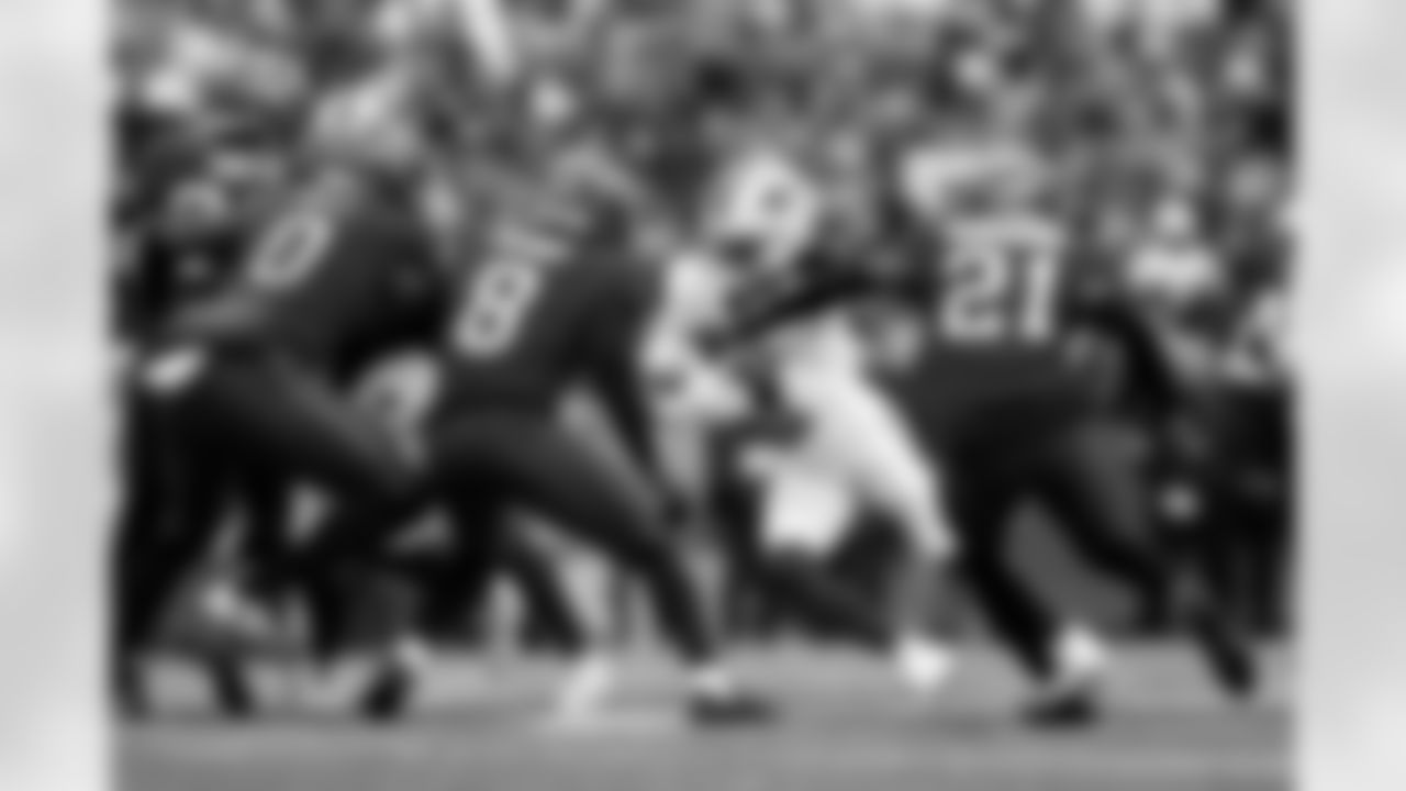 Buffalo Bills vs Tampa Bay Buccaneers, Regular Season, November 16, 2025 at Highmark Stadium.