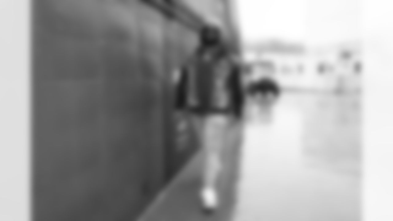 Buffalo Bills vs Philadelphia Eagles, Regular Season, December 28, 2025 at Highmark Stadium.