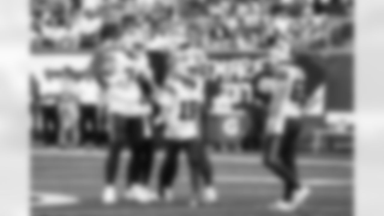 New York Jets vs Buffalo Bills, Regular Season, September 14, 2025 at Metlife Stadium.