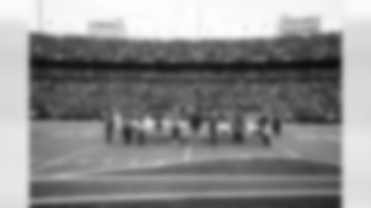 Buffalo Bills vs Tampa Bay Buccaneers, Regular Season, November 16, 2025 at Highmark Stadium.