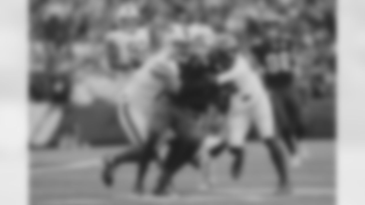 Buffalo Bills vs Tampa Bay Buccaneers, Regular Season, November 18, 2025 at Highmark Stadium.