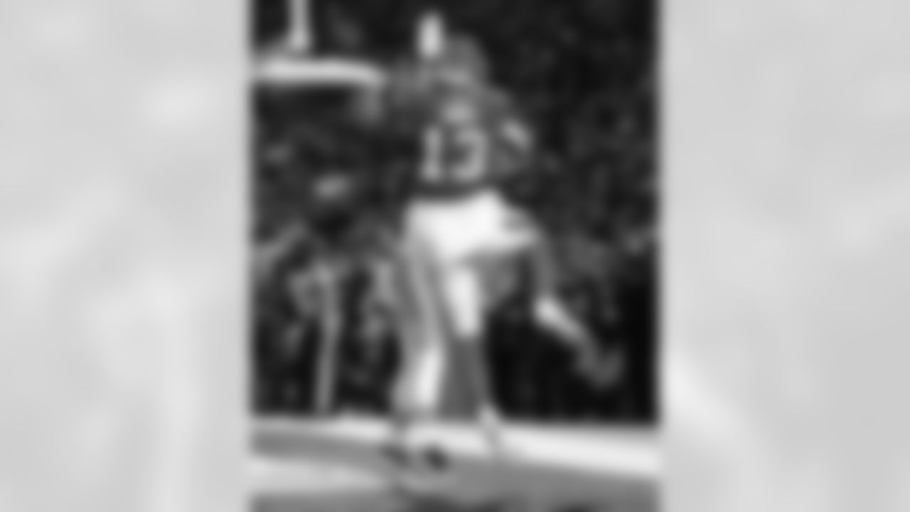 Buffalo Bills vs New York Jets, Regular Season, January 04, 2026 at Highmark Stadium.