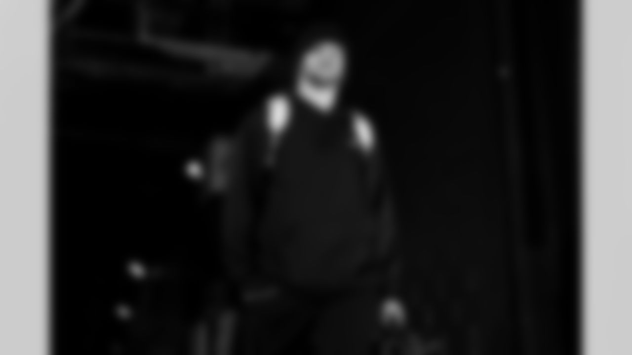 New England Patriots vs Buffalo Bills, Regular Season, December 14, 2025 at Gillette Stadium.