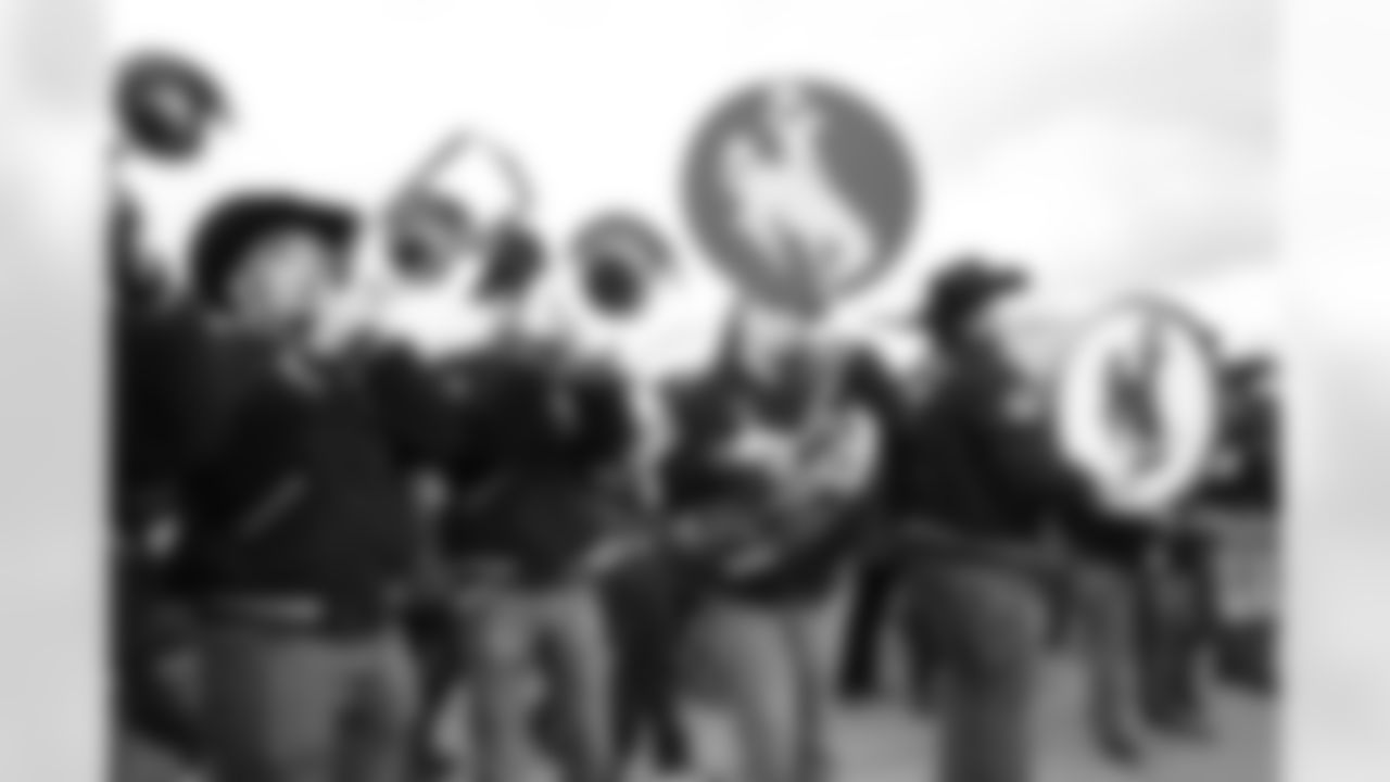 Buffalo Bills vs Tampa Bay Buccaneers, Regular Season, November 16, 2025 at Highmark Stadium.