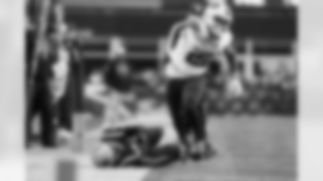 New England Patriots vs Buffalo Bills, Regular Season, December 14, 2025 at Gillette Stadium.