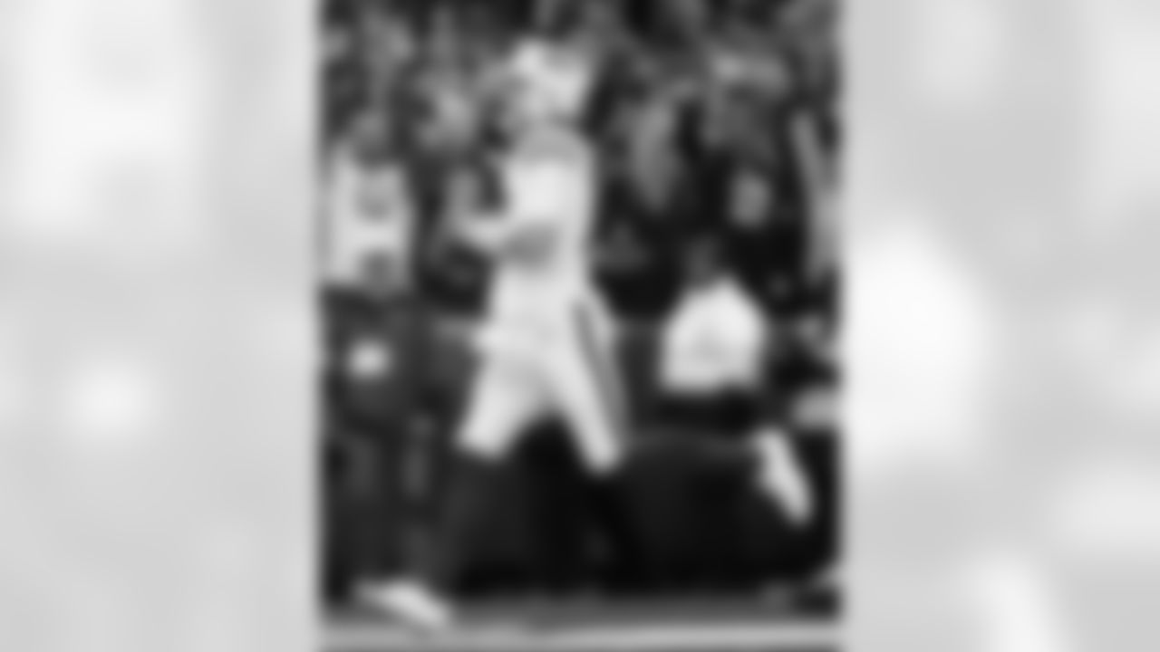 Buffalo Bills vs Tampa Bay Buccaneers, Regular Season, November 16, 2025 at Highmark Stadium.