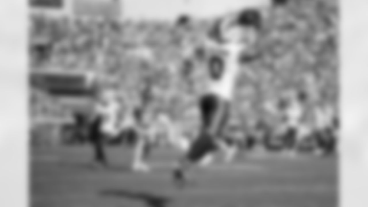 Buffalo Bills vs Jacksonville Jaguars, Wild Card Weekend, January 11, 2026 at EverBank Stadium.