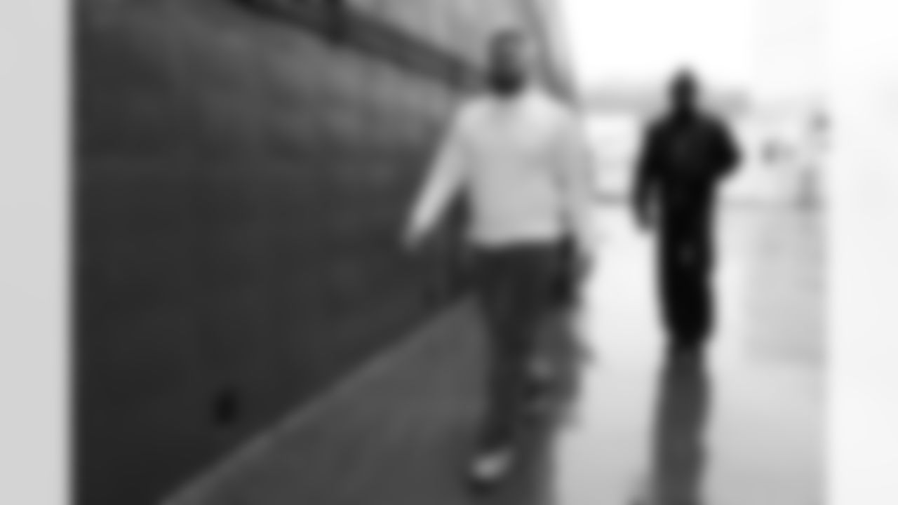 Buffalo Bills vs Philadelphia Eagles, Regular Season, December 28, 2025 at Highmark Stadium.