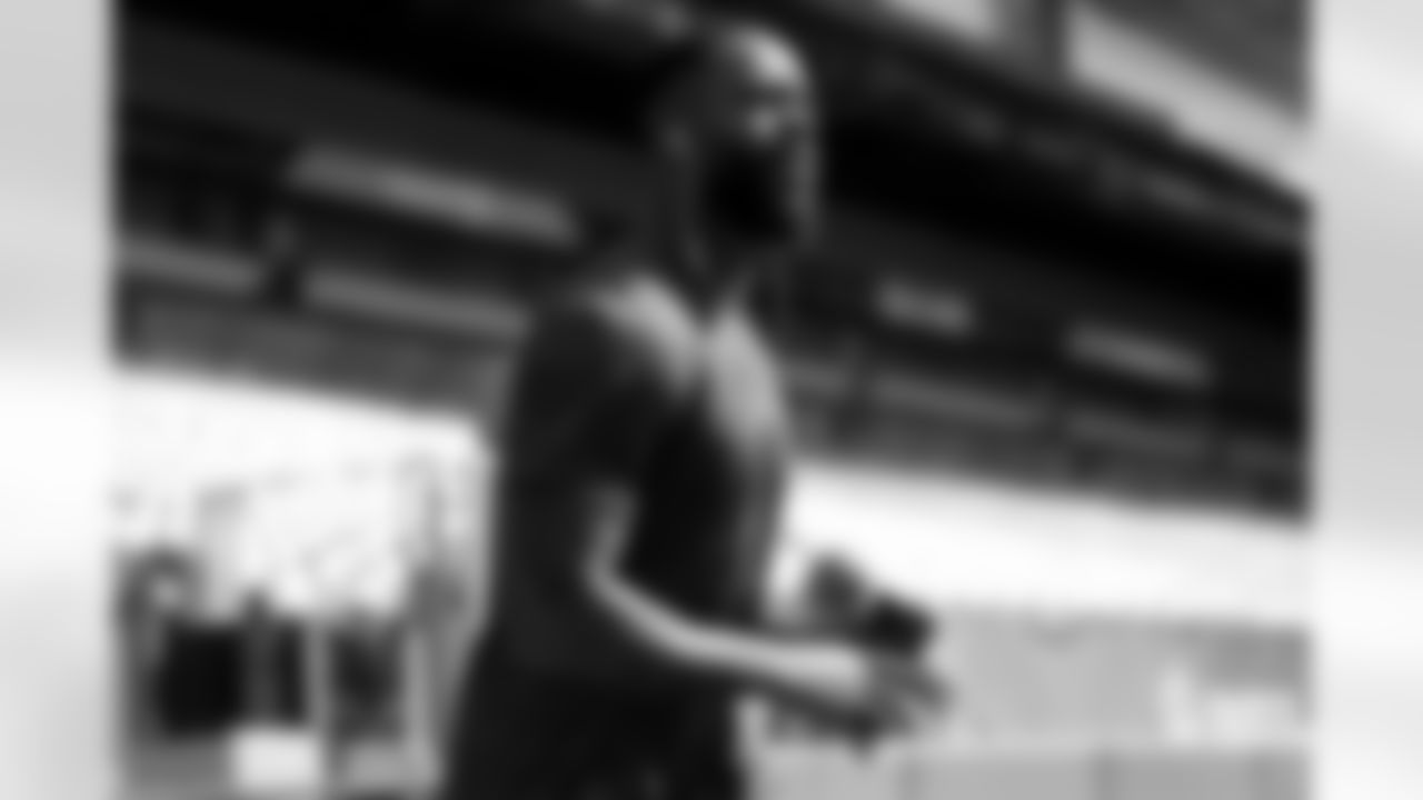 Miami Dolphins vs Buffalo Bills, Regular Season, November 09, 2025 at Hard Rock Stadium.