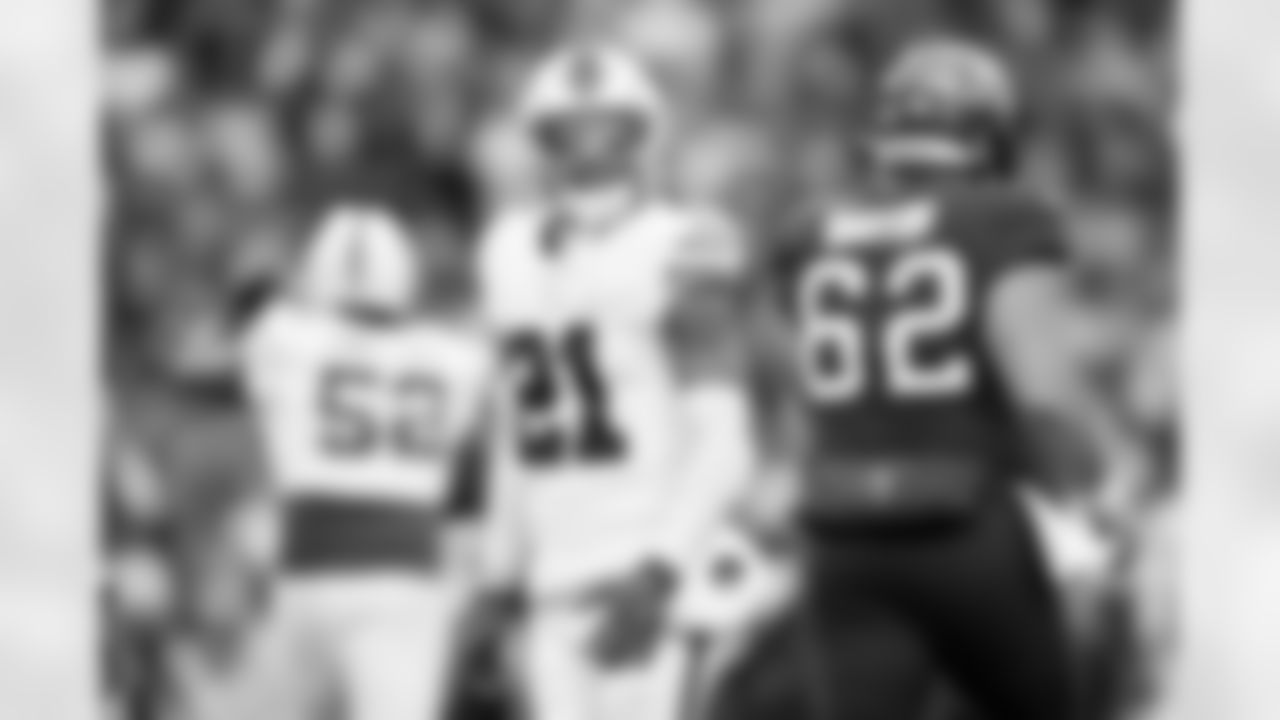 Buffalo Bills vs Tampa Bay Buccaneers, Regular Season, November 16, 2025 at Highmark Stadium.