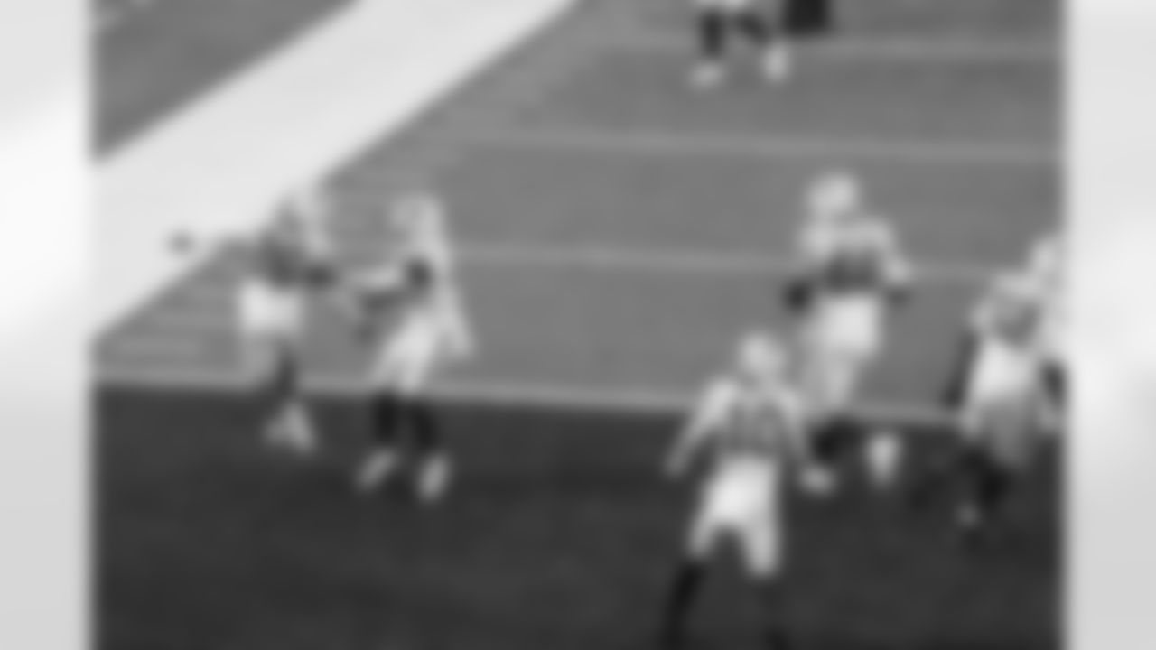 Buffalo Bills vs Tampa Bay Buccaneers, Regular Season, November 16, 2025 at Highmark Stadium.