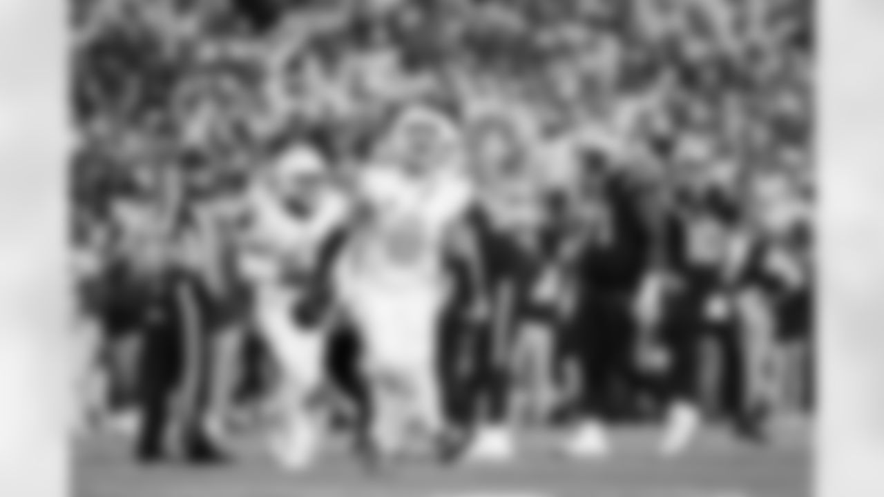 Buffalo Bills vs New England Patriots, Regular Season, October 05, 2025 at Highmark Stadium.