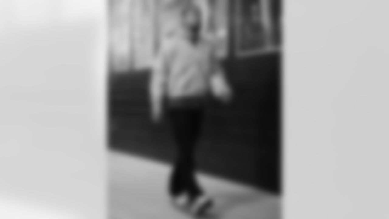 New England Patriots vs Buffalo Bills, Regular Season, December 14, 2025 at Gillette Stadium.