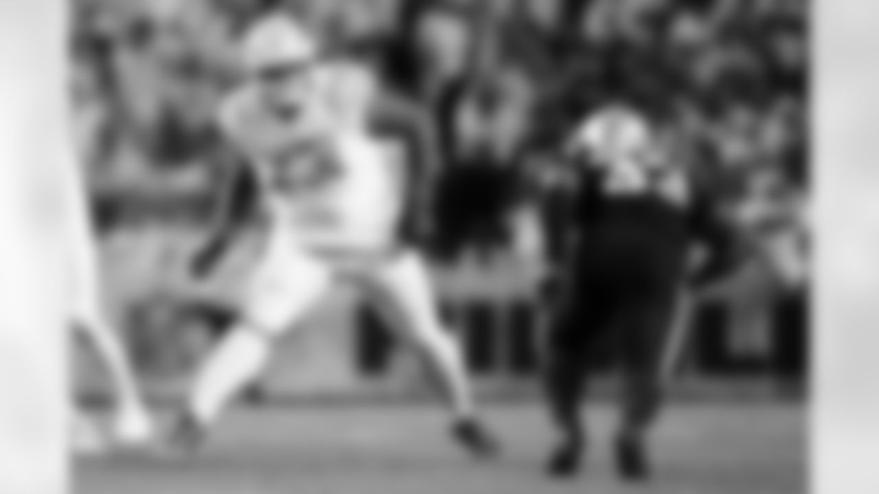 Buffalo Bills vs New England Patriots, Regular Season, October 05, 2025 at Highmark Stadium.