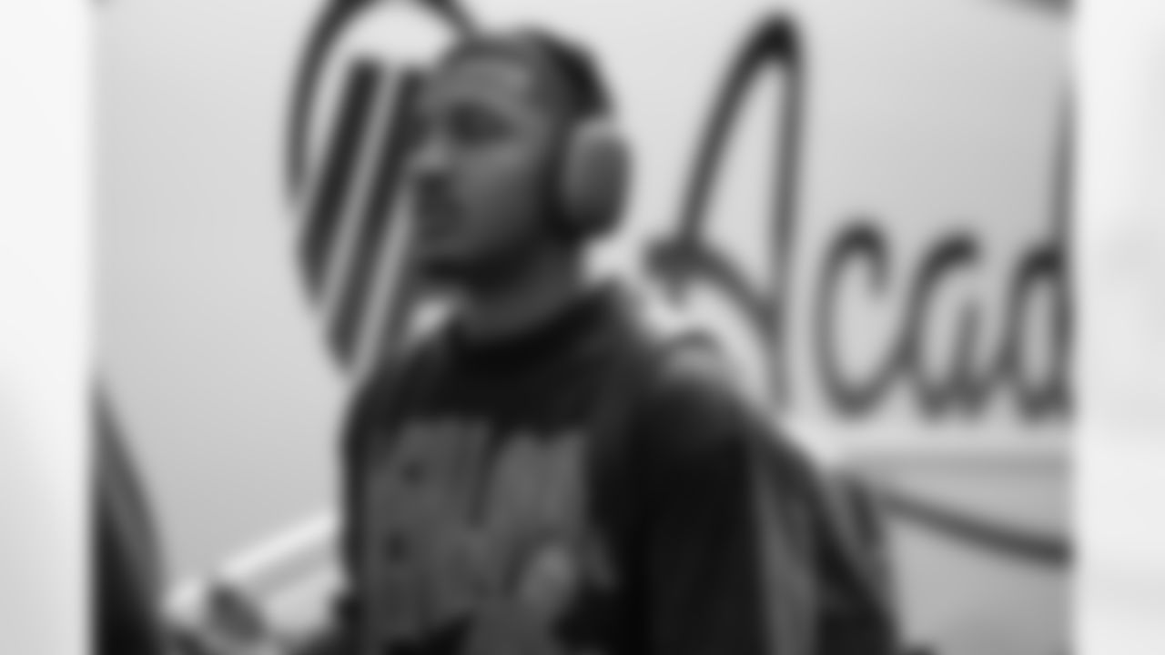 Miami Dolphins vs Buffalo Bills, Regular Season, November 09, 2025 at Hard Rock Stadium.