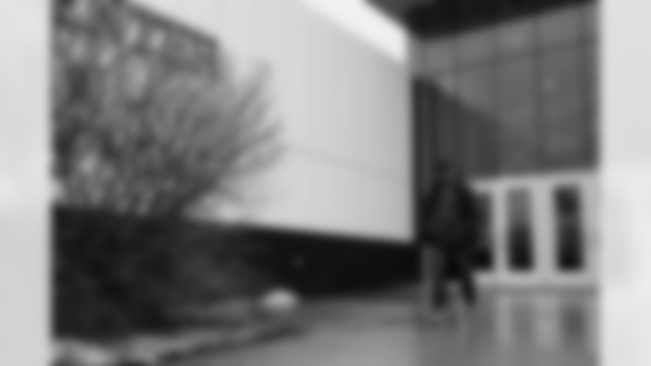 Buffalo Bills vs Philadelphia Eagles, Regular Season, December 28, 2025 at Highmark Stadium.