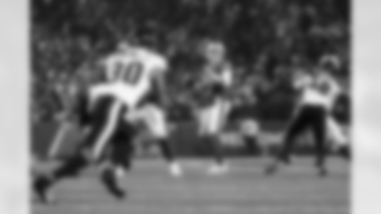 Buffalo Bills vs Philadelphia Eagles, Regular Season, December 28, 2025 at Highmark Stadium.