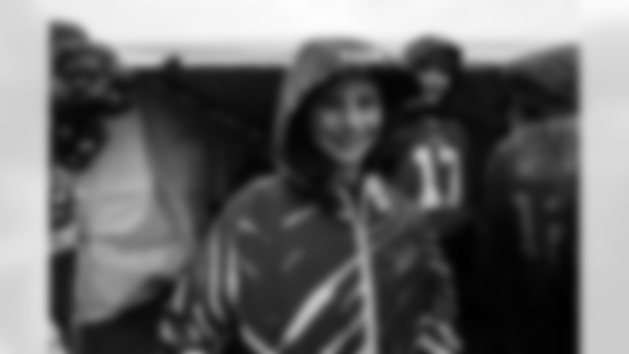 Buffalo Bills vs Philadelphia Eagles, Regular Season, December 28, 2025 at Highmark Stadium.