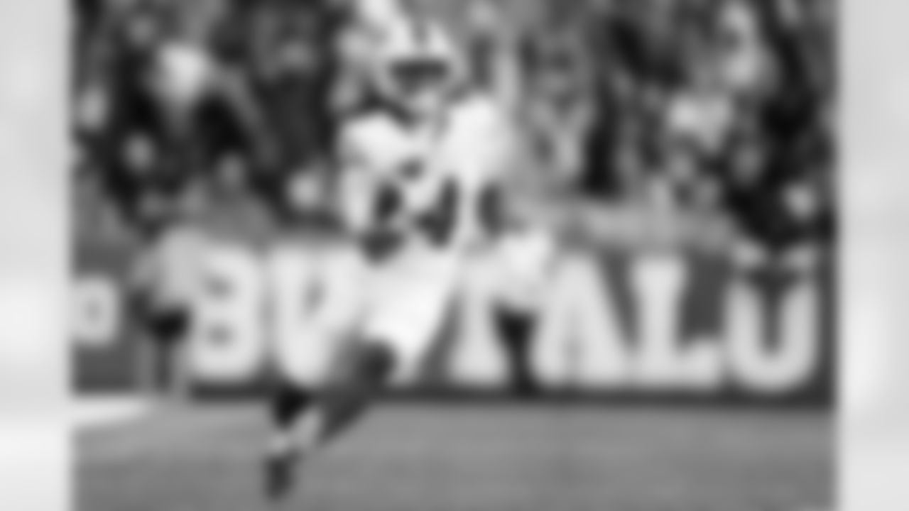 Buffalo Bills vs Tampa Bay Buccaneers, Regular Season, November 16, 2025 at Highmark Stadium.