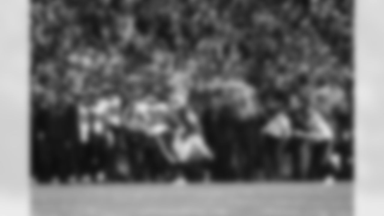 Buffalo Bills vs Philadelphia Eagles, Regular Season, December 28, 2025 at Highmark Stadium.