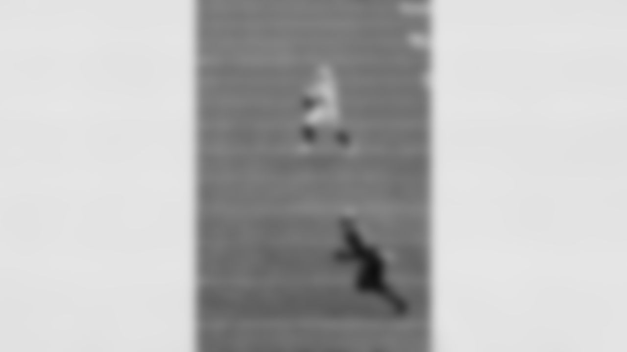 Buffalo Bills vs Tampa Bay Buccaneers, Regular Season, November 16, 2025 at Highmark Stadium.