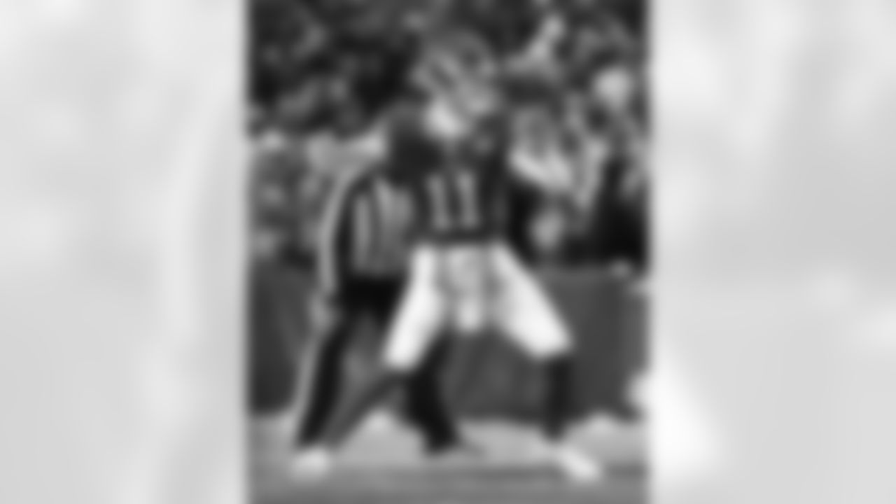 Buffalo Bills vs New York Jets, Regular Season, January 04, 2026 at Highmark Stadium.