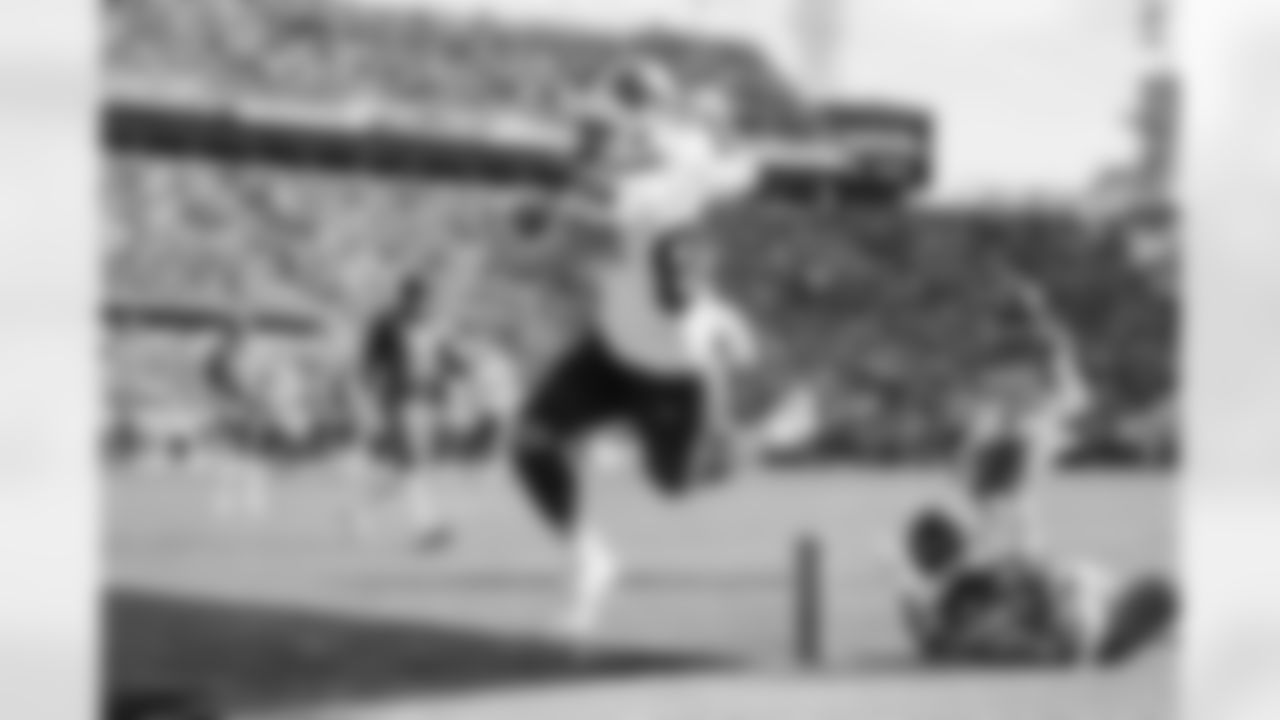 Buffalo Bills vs Jacksonville Jaguars, Wild Card Weekend, January 11, 2026 at EverBank Stadium.