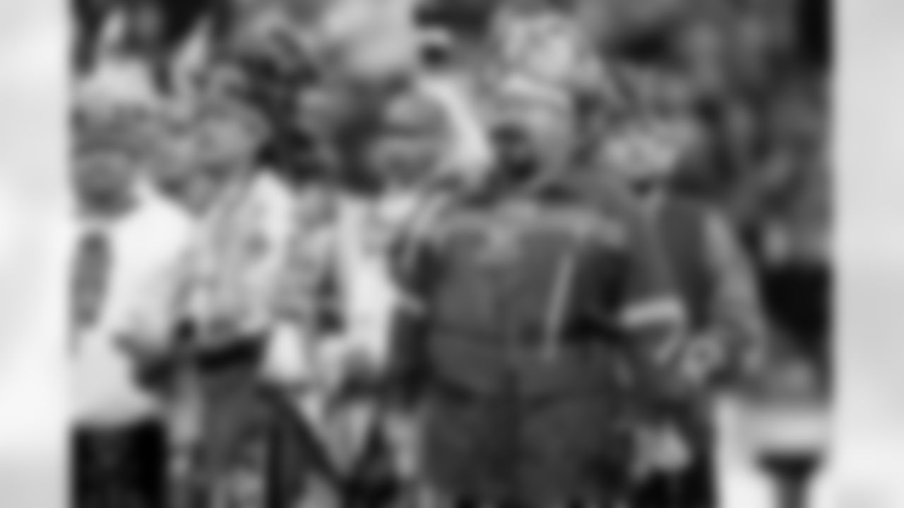 Buffalo Bills vs Tampa Bay Buccaneers, Regular Season, November 16, 2025 at Highmark Stadium.