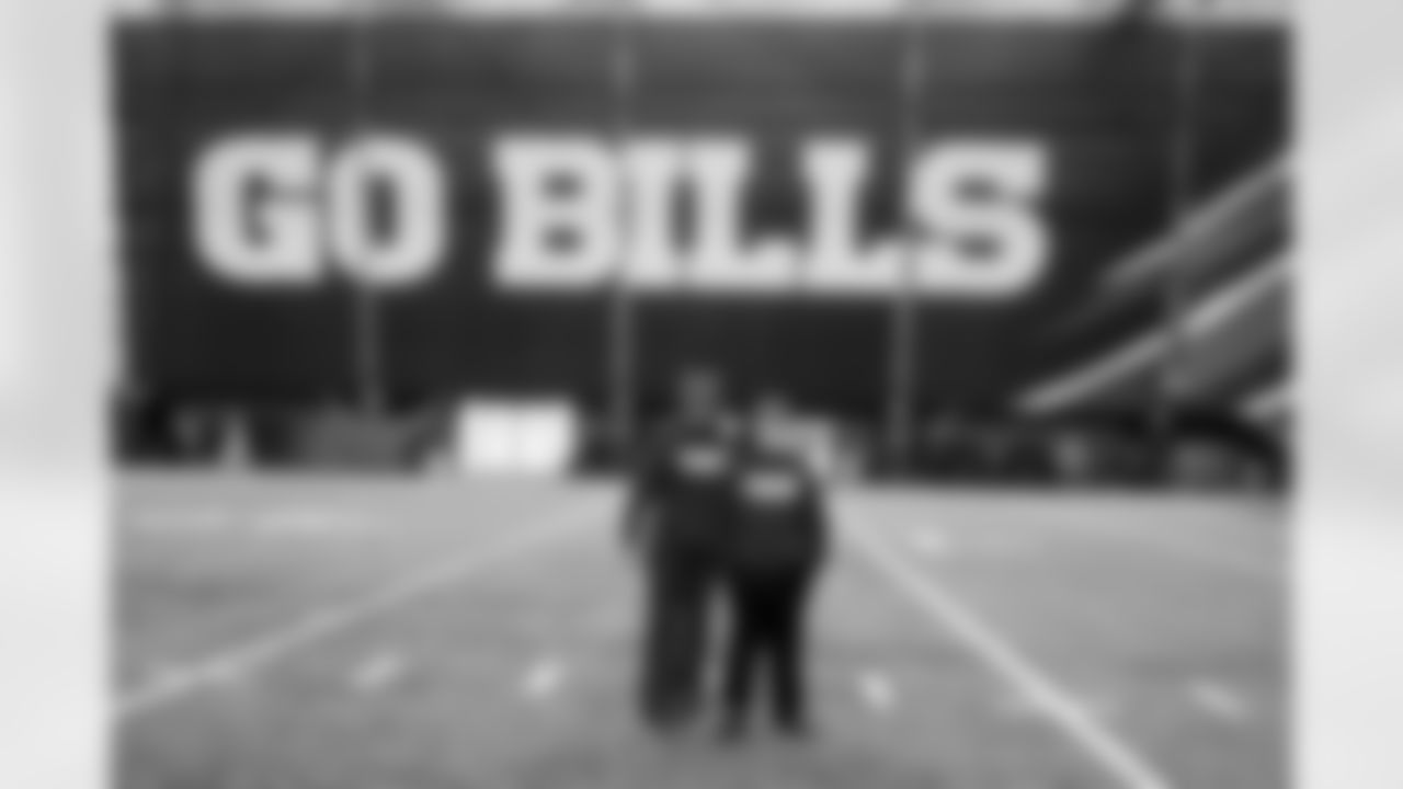 Buffalo Bills vs Philadelphia Eagles, Regular Season, December 28, 2025 at Highmark Stadium.