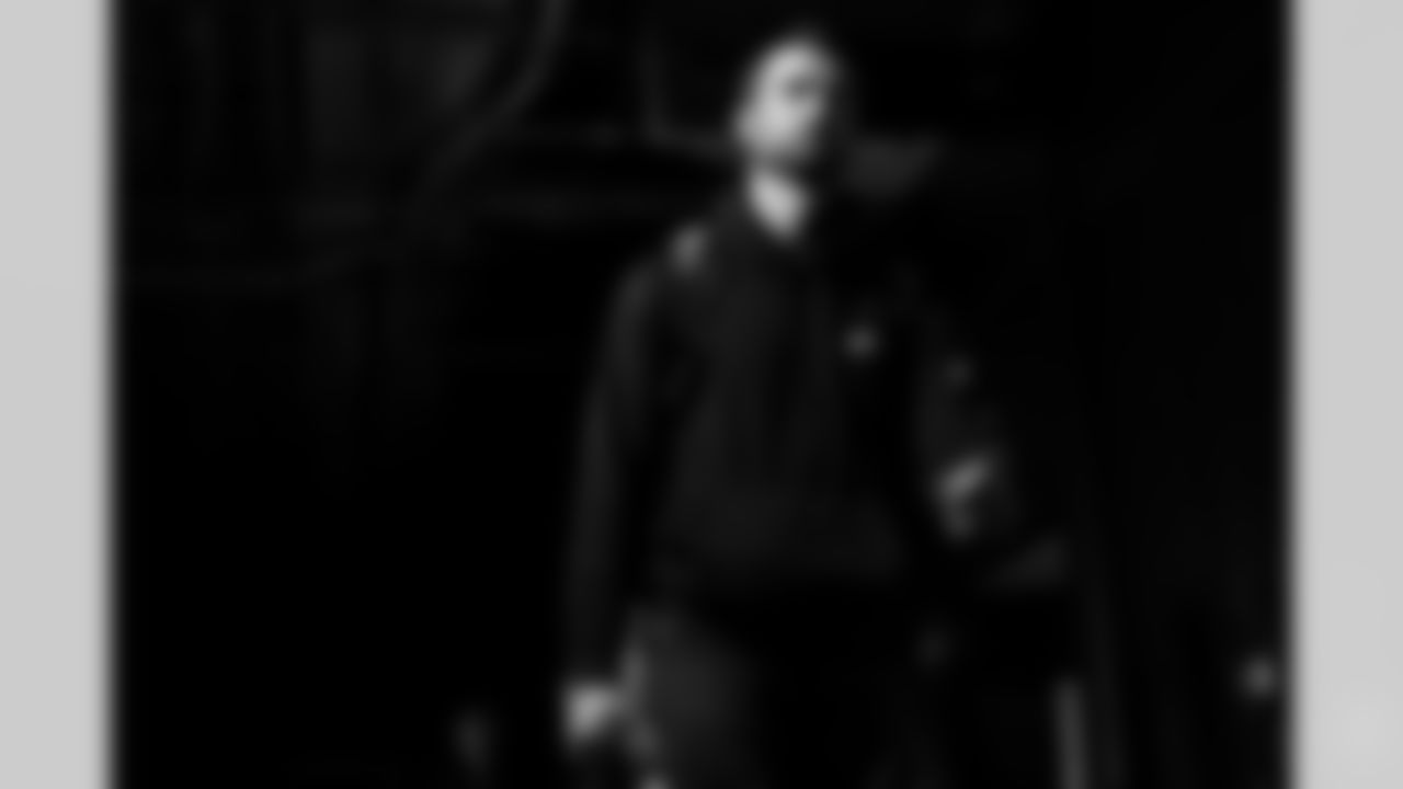 New England Patriots vs Buffalo Bills, Regular Season, December 14, 2025 at Gillette Stadium.