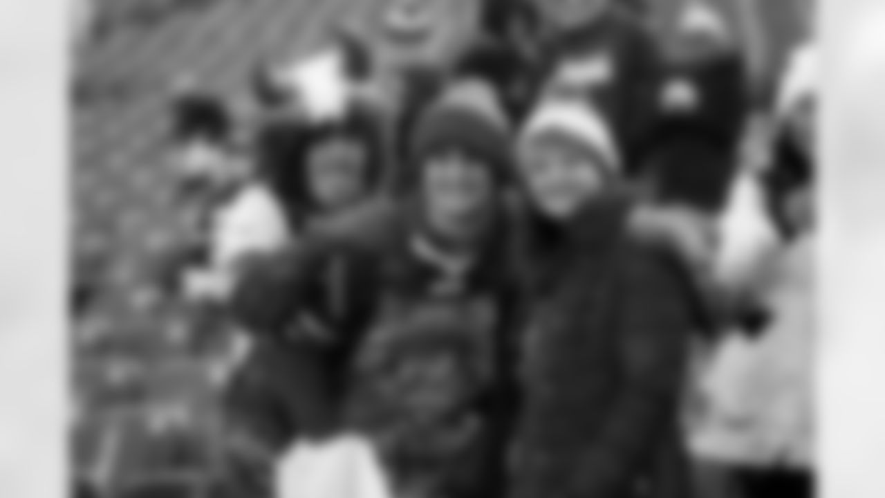 Buffalo Bills vs Cincinnati Bengals, Regular Season, December 07, 2025 at Highmark Stadium.