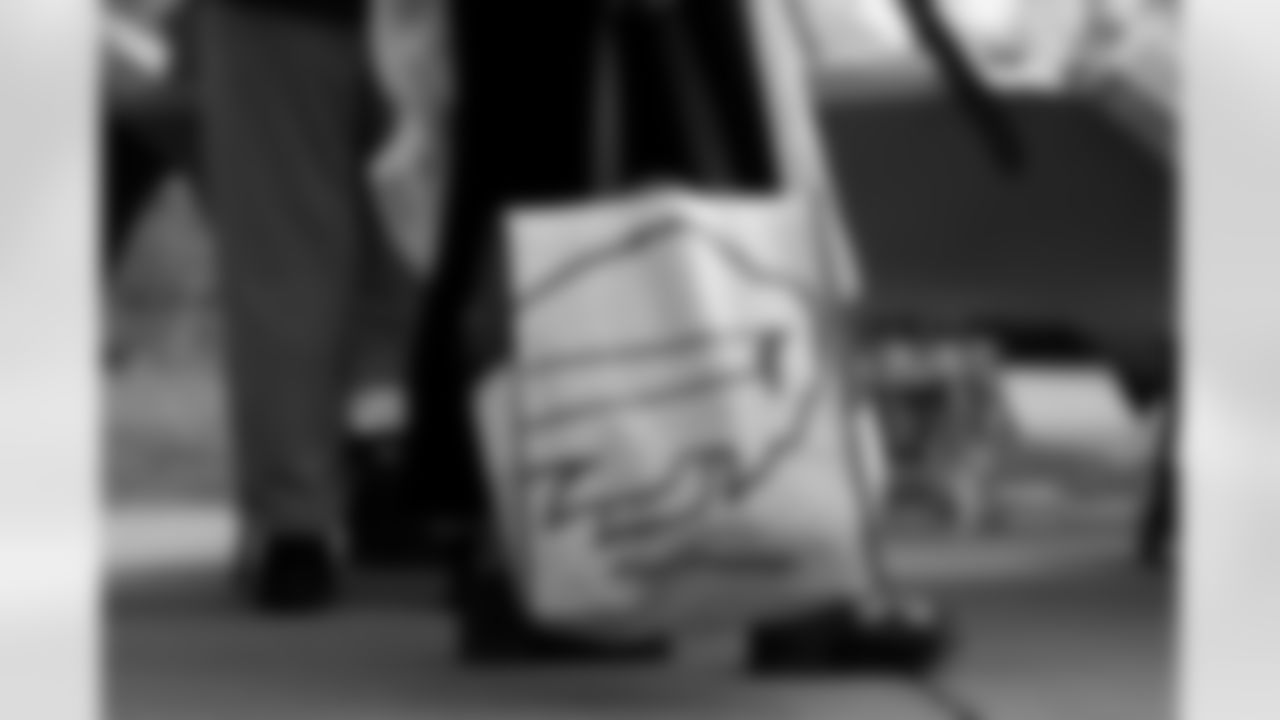 Free Mobile Food Markets, November 01, 2025 at #94 West Hertel Academy.