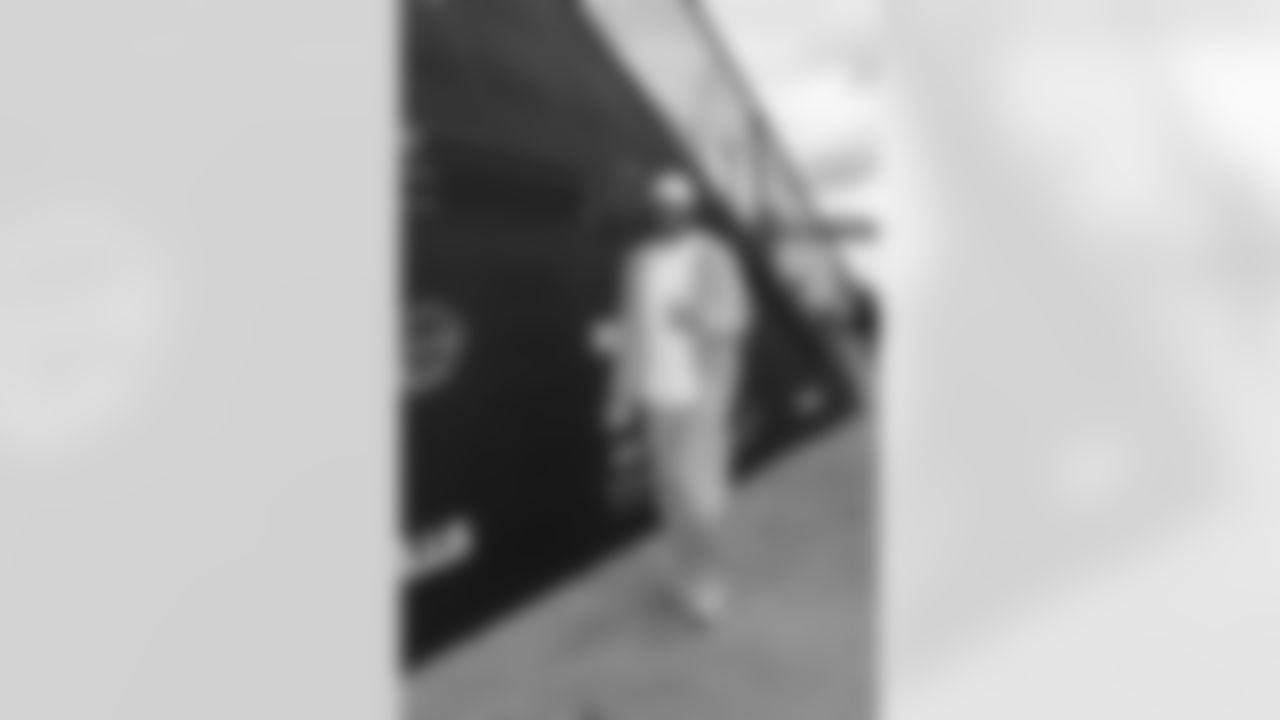 Buffalo Bills vs Tampa Bay Buccaneers, Regular Season, November 16, 2025 at Highmark Stadium.